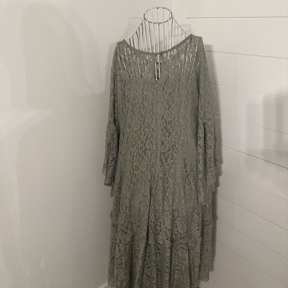 Sage lace dress/tunic - Picture 2 of 6